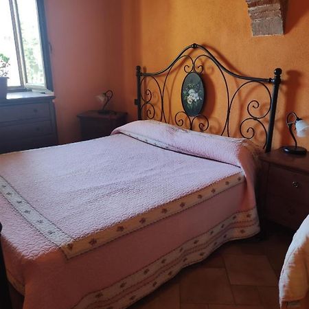 Notti Magiche Bed and Breakfast Castelvecchio Calvisio Eksteriør billede